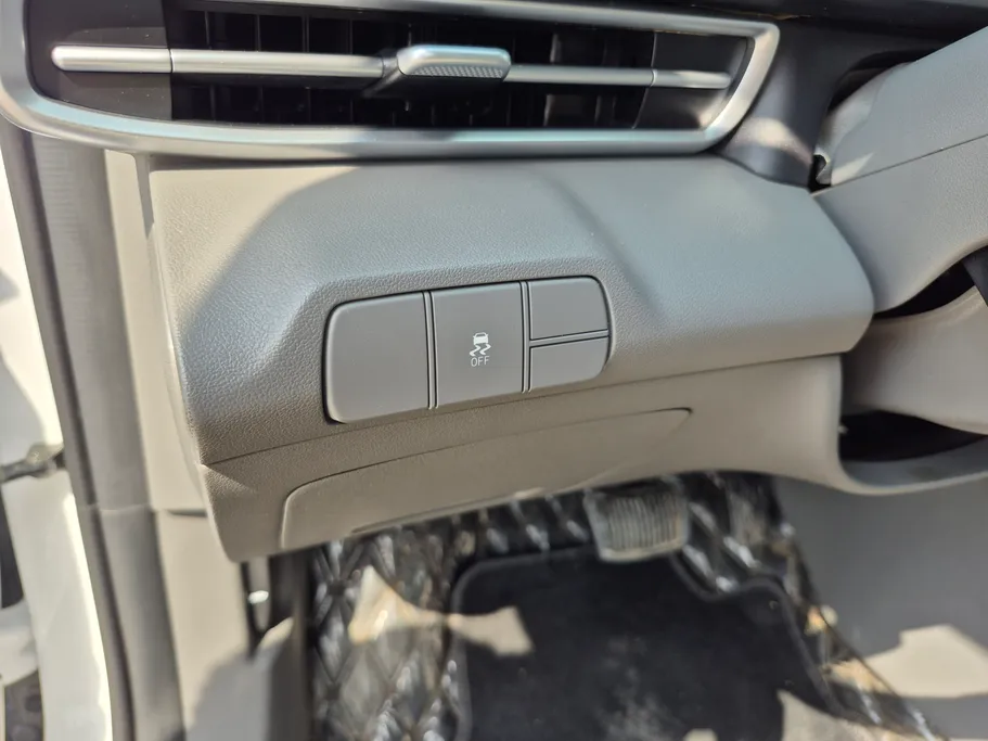 2023 Hyundai Elantra Smart 