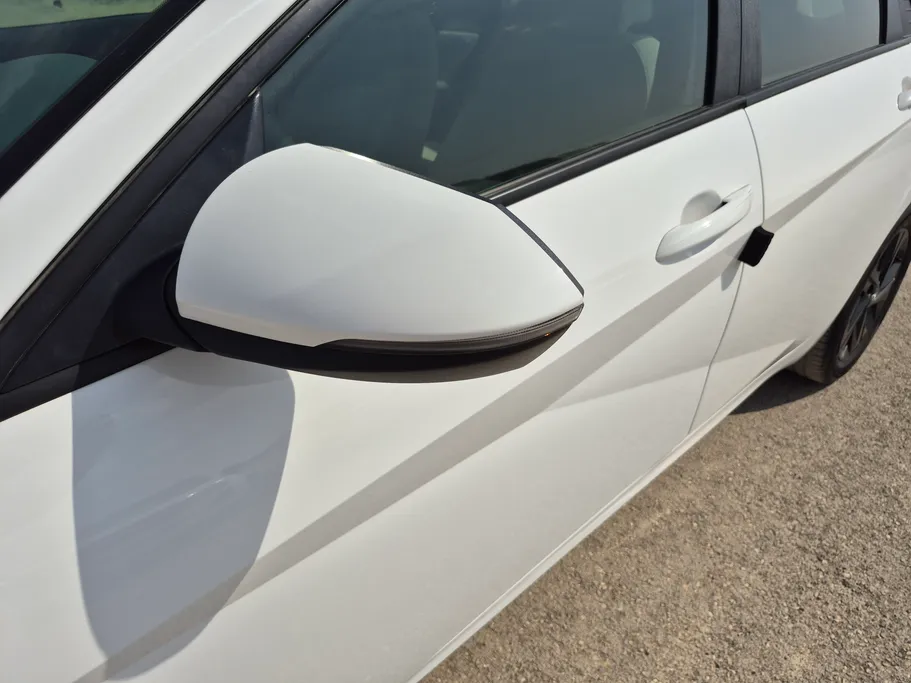 2023 Hyundai Elantra Smart 