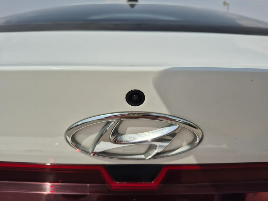 2023 Hyundai Elantra Smart 