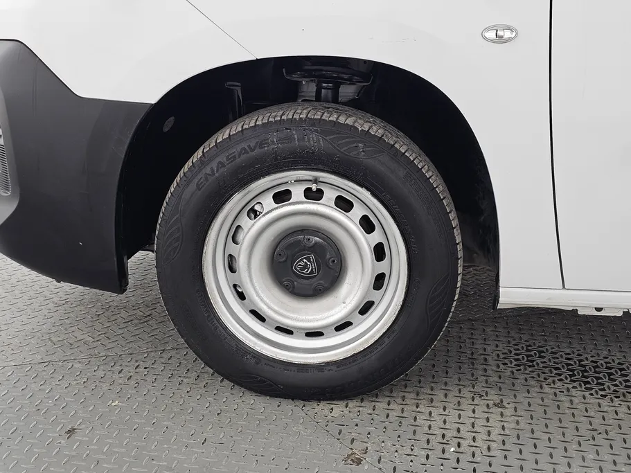 2025 بيجو Partner Short van 