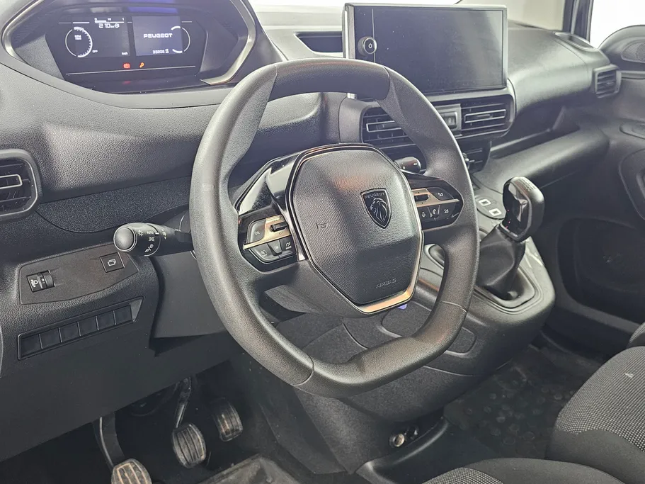 2025 بيجو Partner Short van 