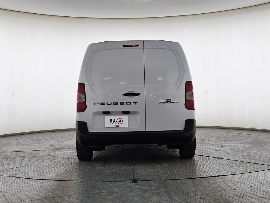 2025 بيجو Partner Short van 
