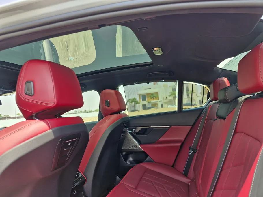 2024 BMW 5 Series 520i 