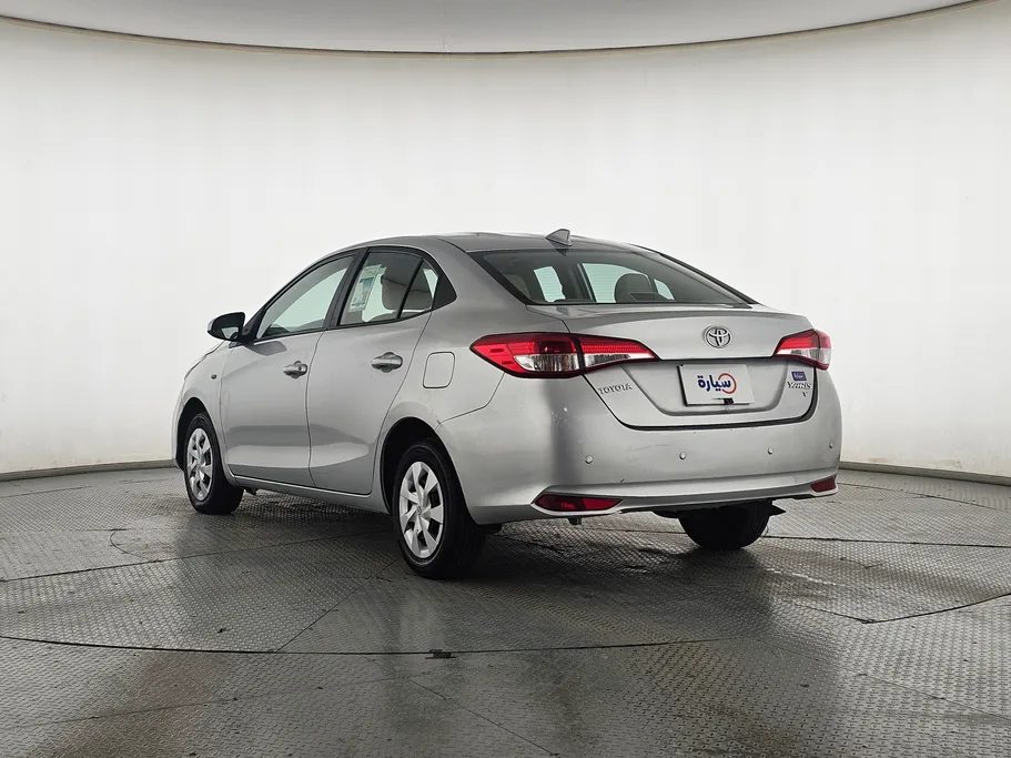 2022 Toyota Yaris  Y 
