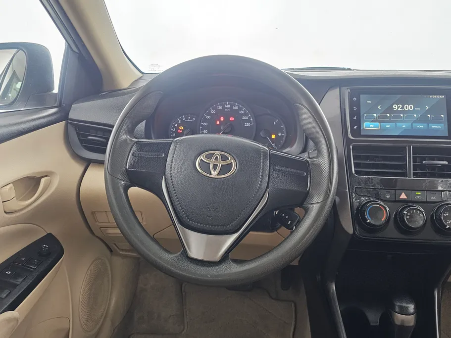 2022 Toyota Yaris  Y 