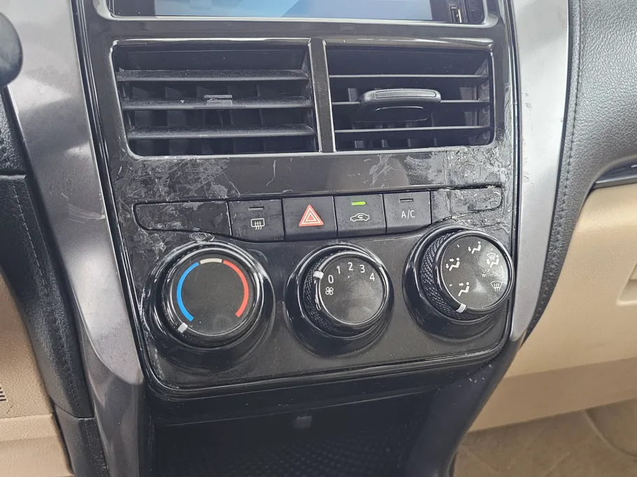 2022 Toyota Yaris  Y 