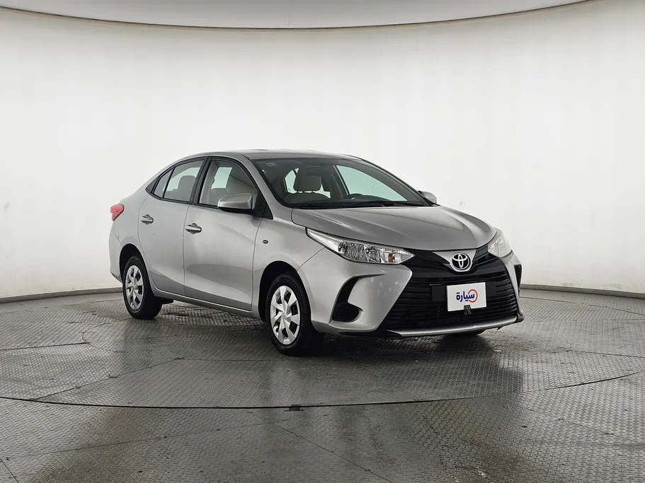 2022 Toyota Yaris  Y 