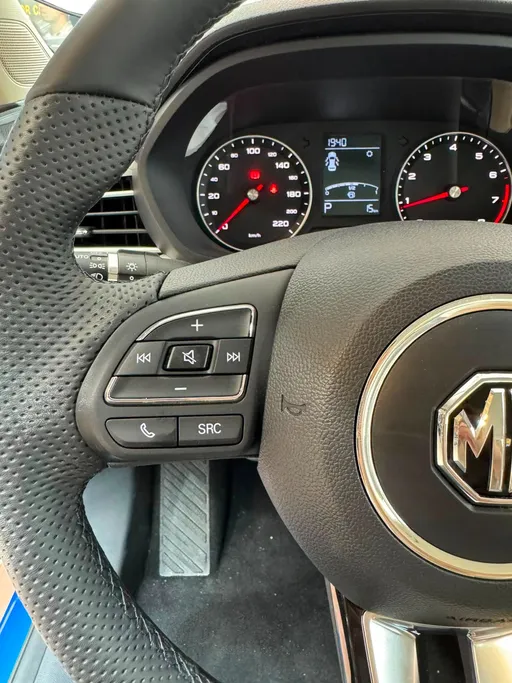 2025 MG 5 STD 