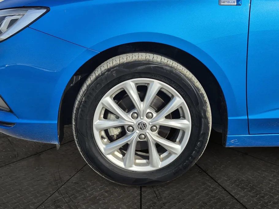 2025 MG 5 STD 