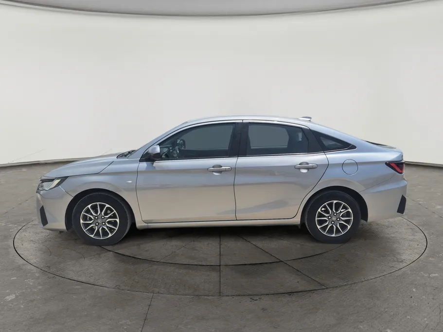 2024 Toyota Yaris  Y 