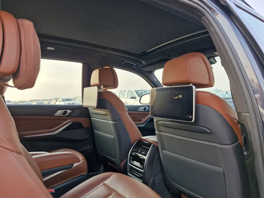 بي ام دبليو الفئة اكس 7 xDrive 50i 2019 