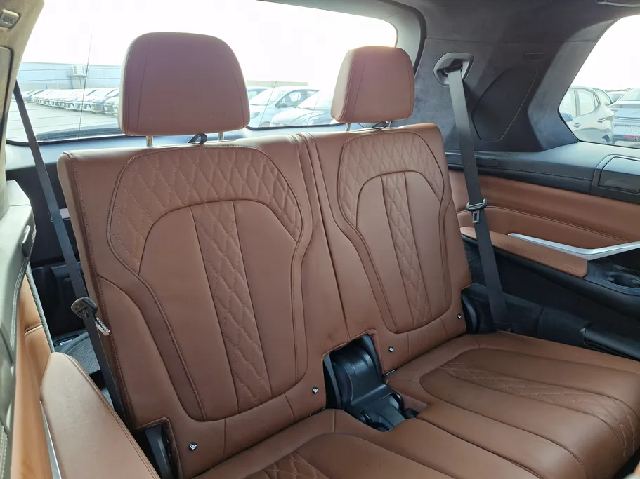 بي ام دبليو الفئة اكس 7 xDrive 50i 2019 