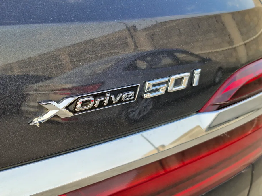 بي ام دبليو الفئة اكس 7 xDrive 50i 2019 