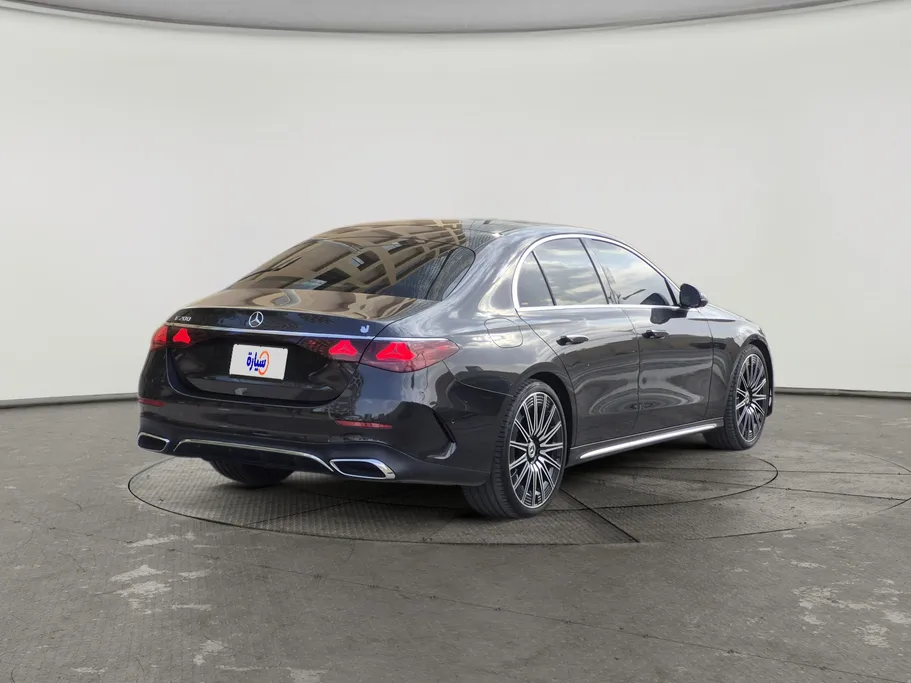2025 Mercedes E 200 