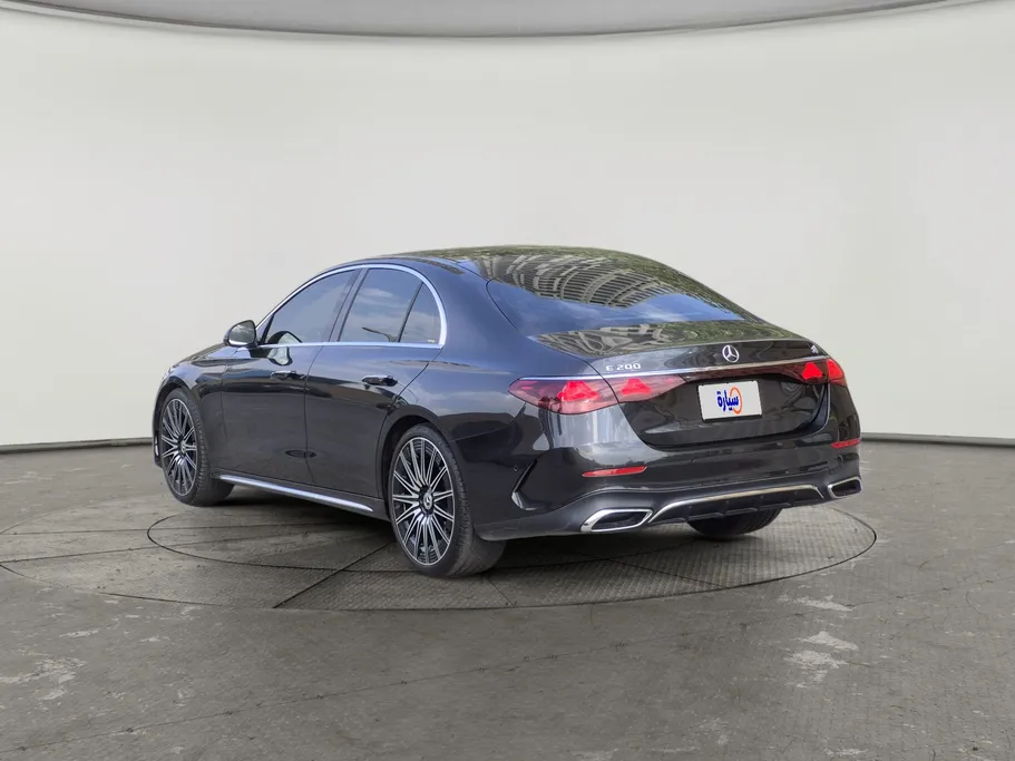 2025 Mercedes E 200 