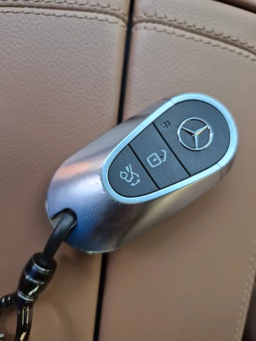 2025 Mercedes E 200 