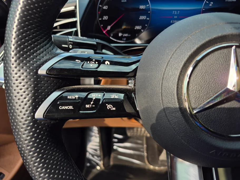 2025 Mercedes E 200 