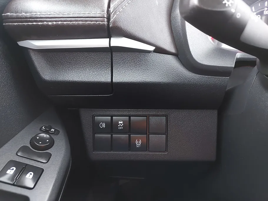 2023 Toyota Yaris  Y 
