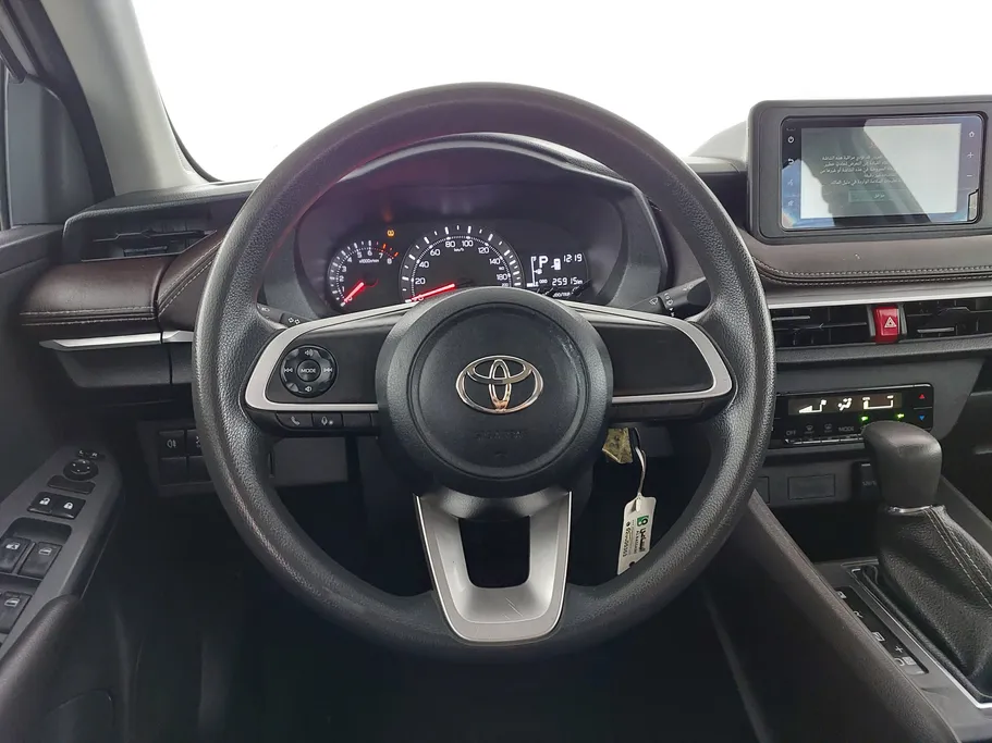 2023 Toyota Yaris  Y 