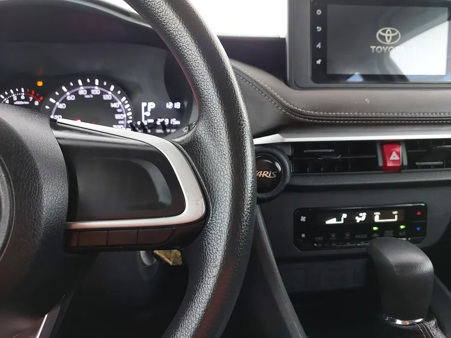 2023 Toyota Yaris  Y 