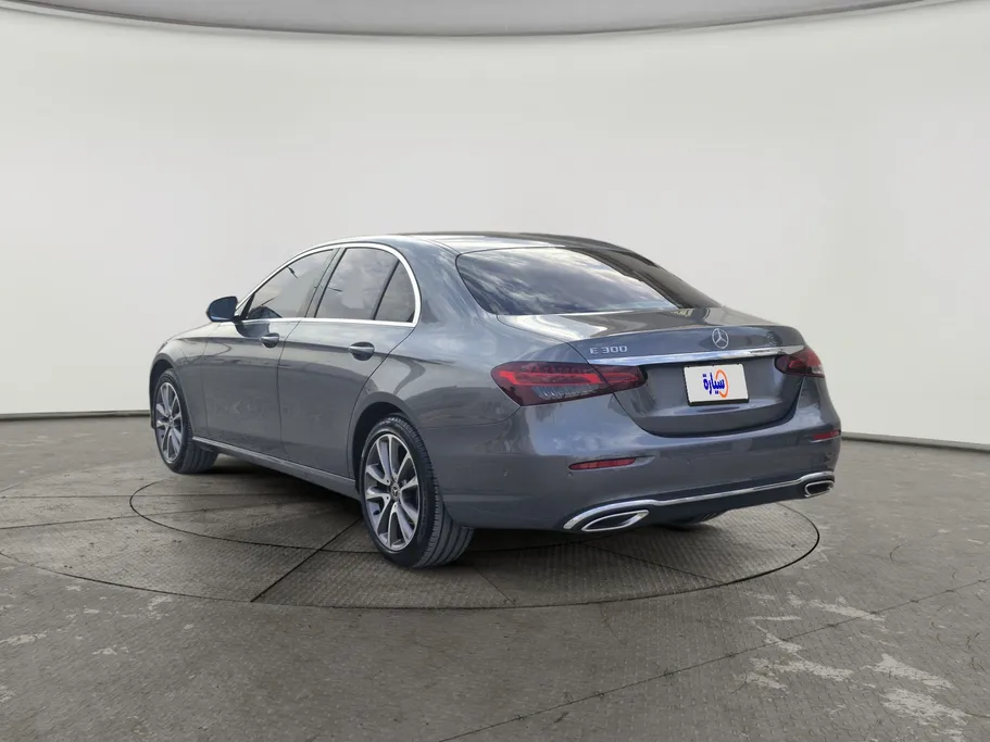 2022 Mercedes E 300 