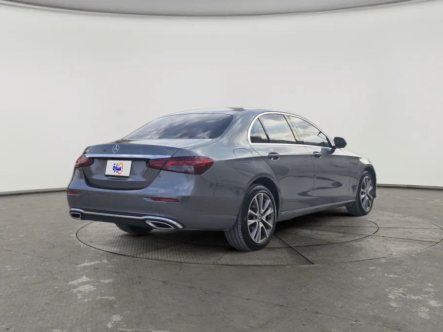 2022 Mercedes E 300 