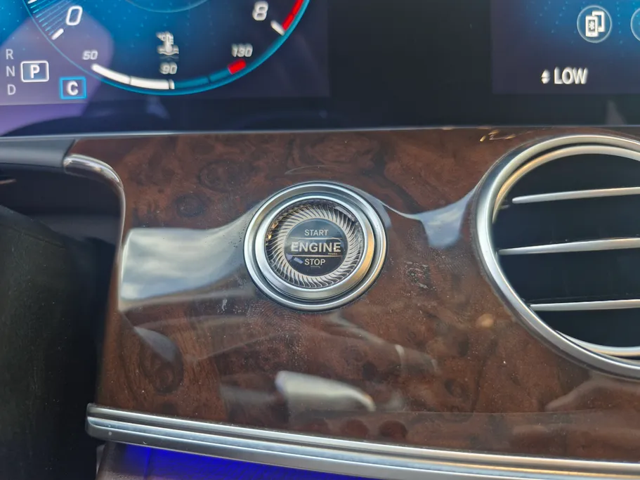 2022 Mercedes E 300 