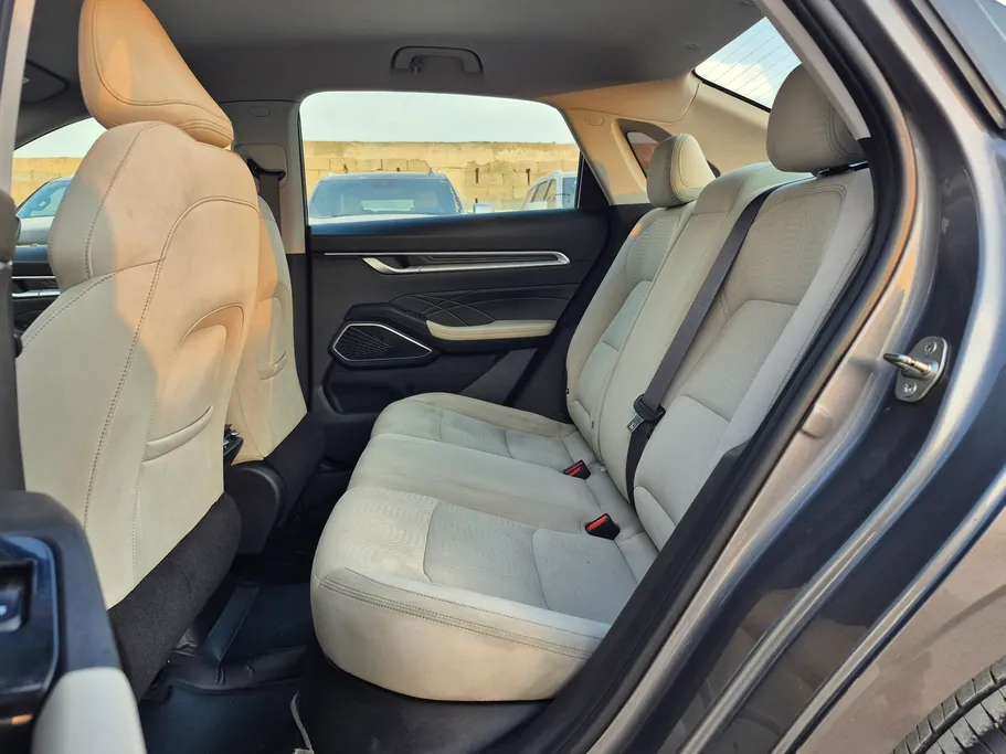 جيلي امجراند GS 2024 