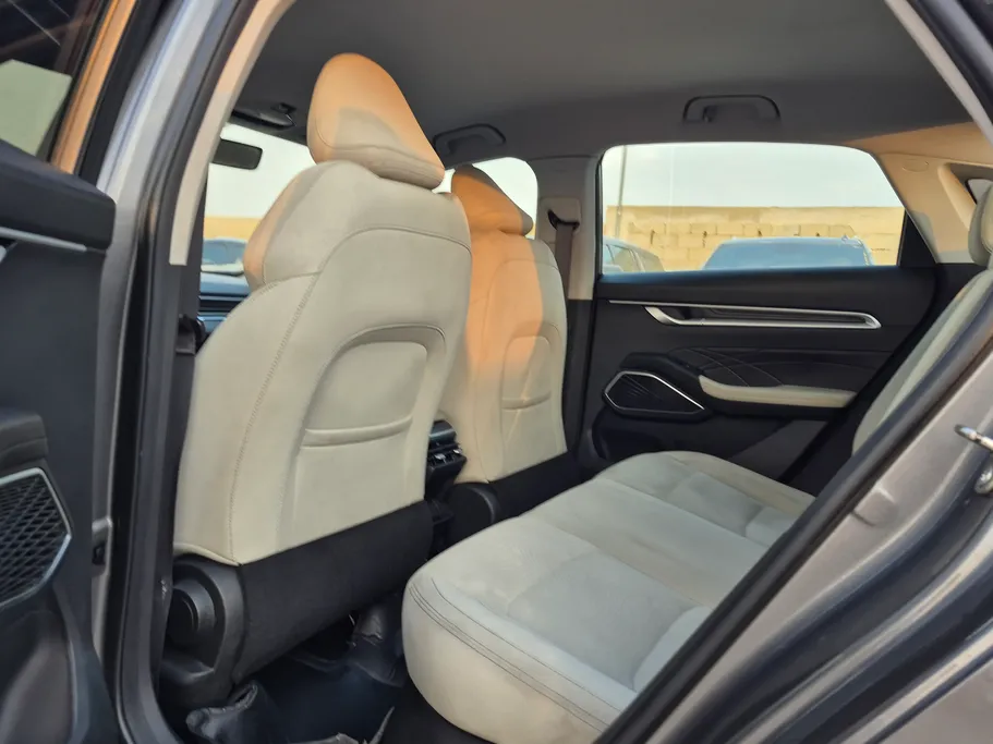 جيلي امجراند GS 2024 