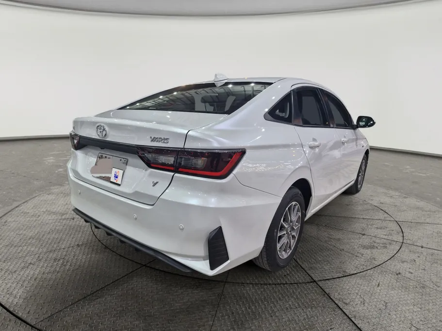 2023 Toyota Yaris  Y 