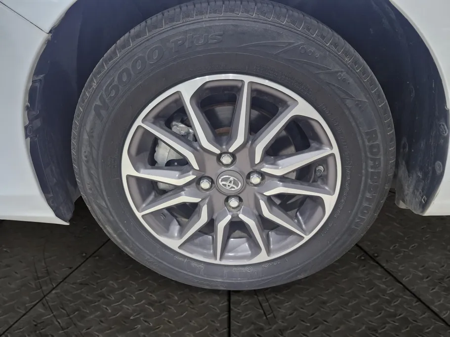 2023 Toyota Yaris  Y 