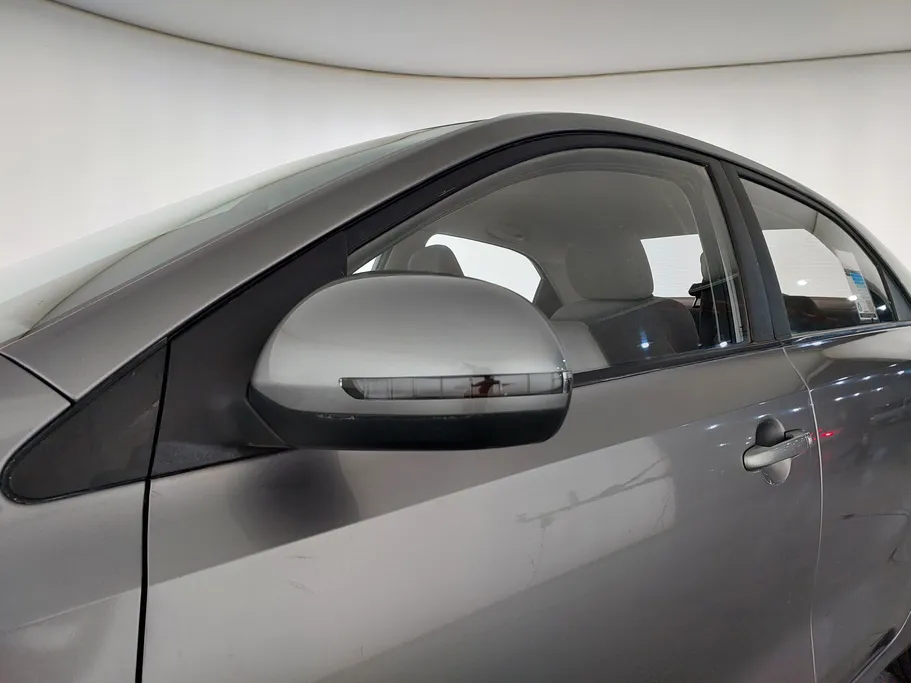 2022 Kia Pegas LX 