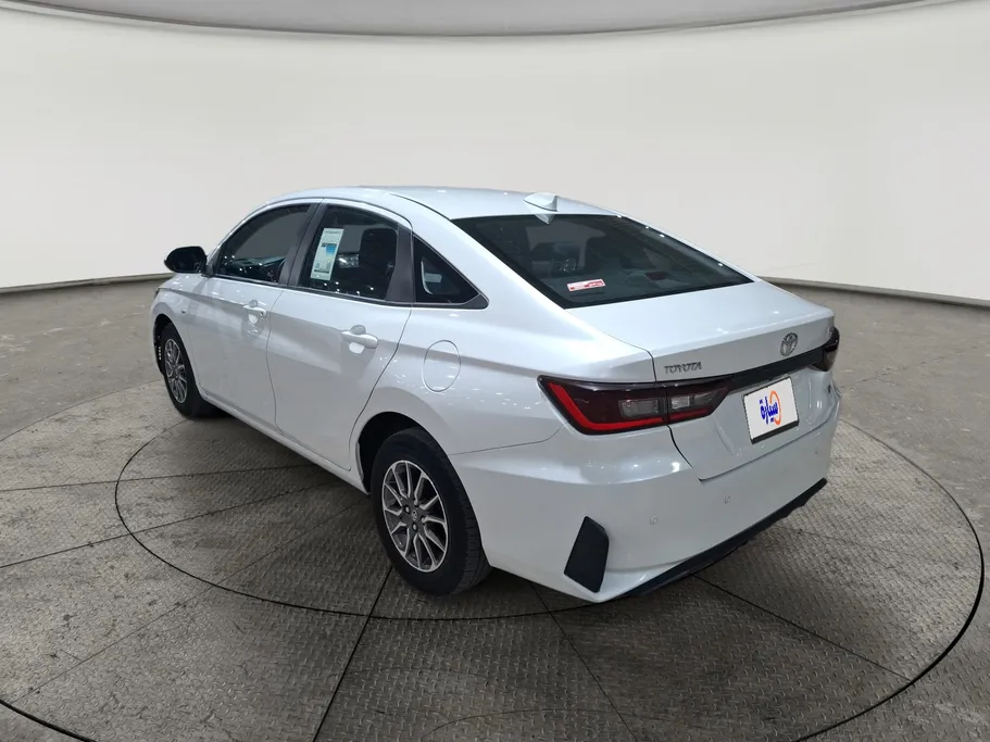 2023 Toyota Yaris  Y 
