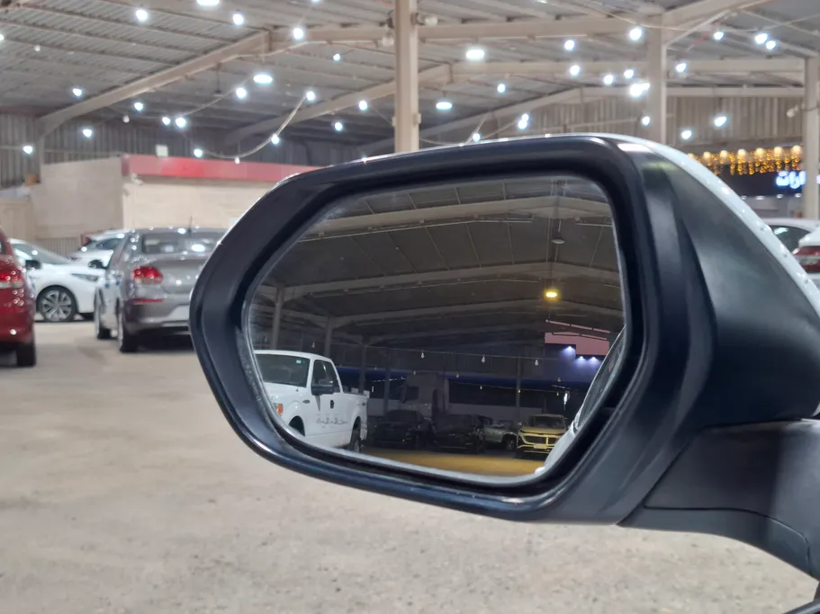 2023 Toyota Yaris  Y 