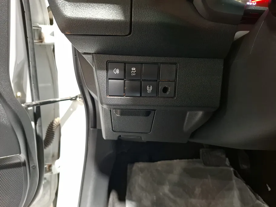 2023 Toyota Yaris  Y 