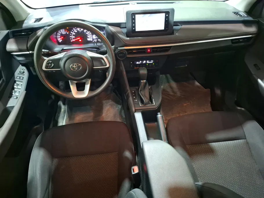 2023 Toyota Yaris  Y 