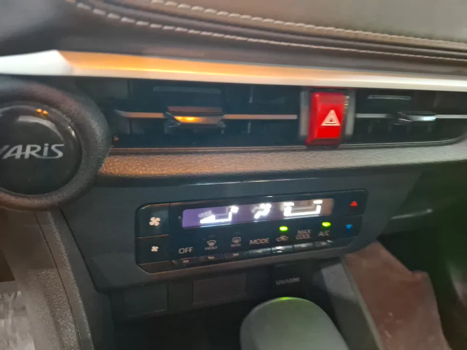 2023 Toyota Yaris  Y 