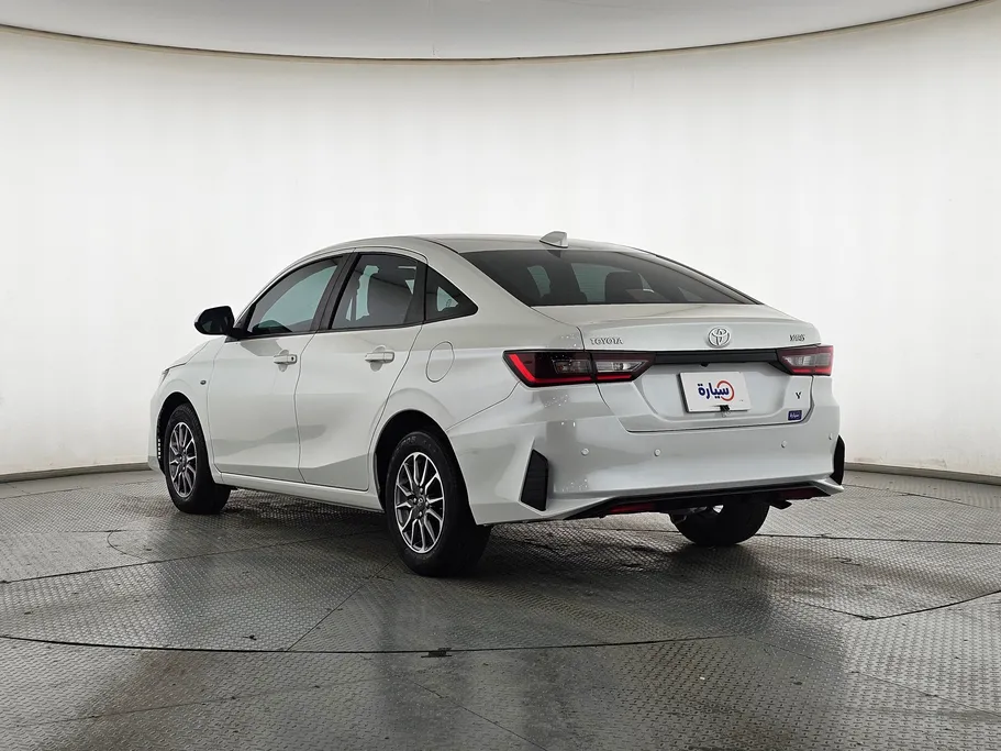 2024 Toyota Yaris  Y 