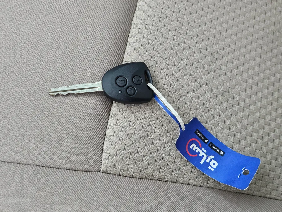 2024 Toyota Yaris  Y 