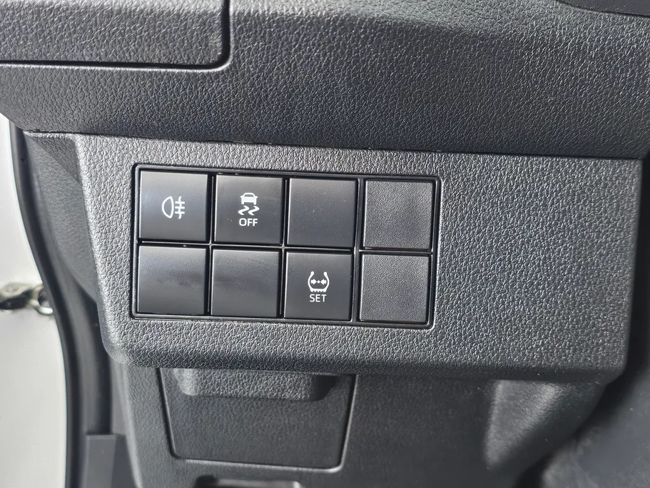 2024 Toyota Yaris  Y 