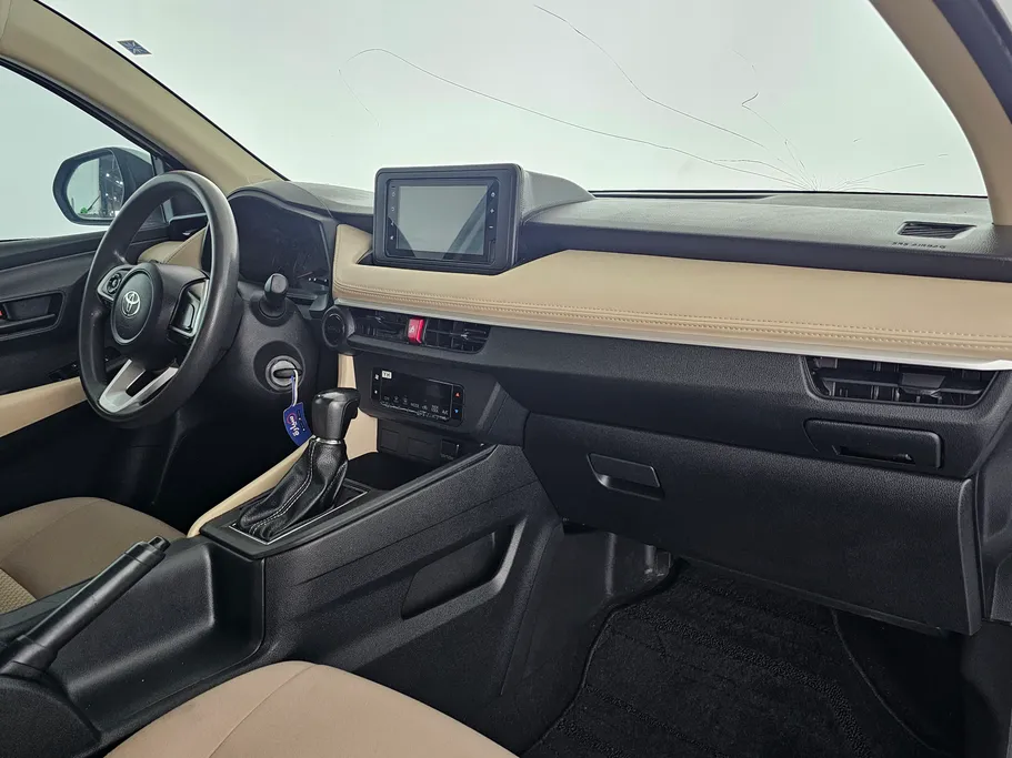 2024 Toyota Yaris  Y 