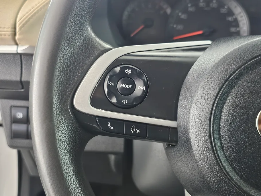 2024 Toyota Yaris  Y 