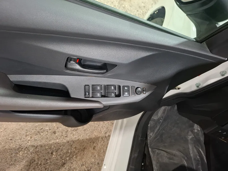 2024 Toyota Yaris  Y 