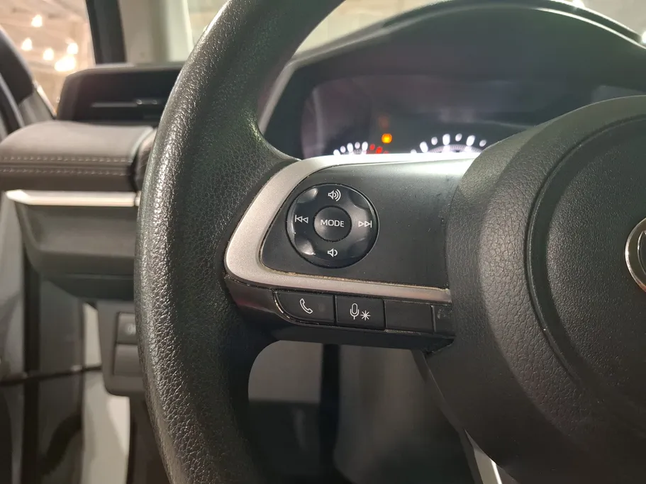 2024 Toyota Yaris  Y 