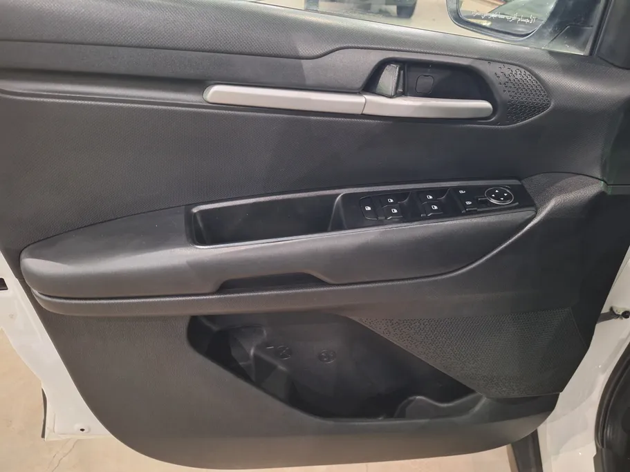 2023 Kia SONET GL 