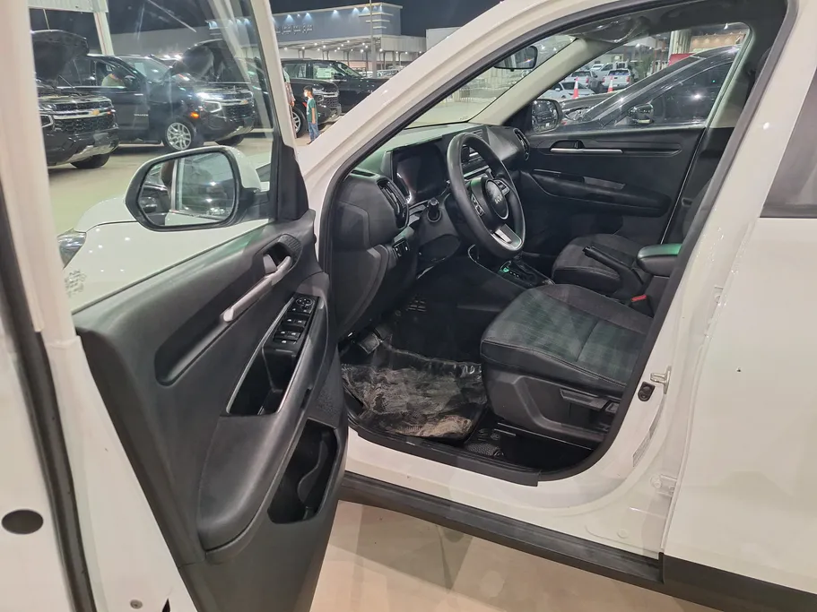 2023 Kia SONET GL 