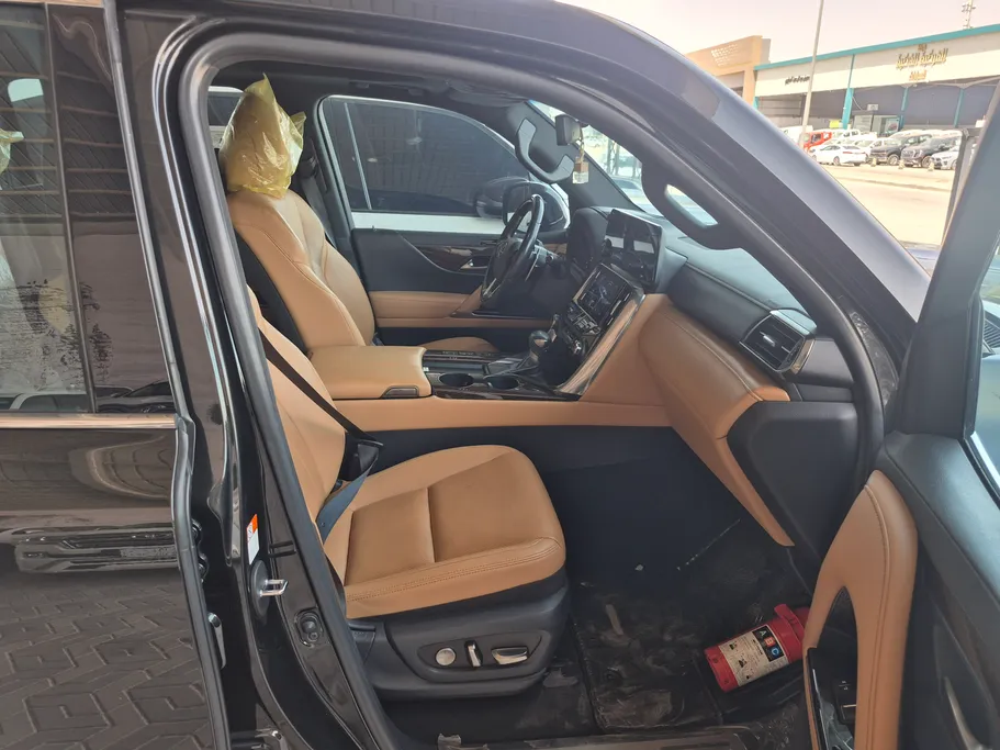 2024 Lexus LX 600 