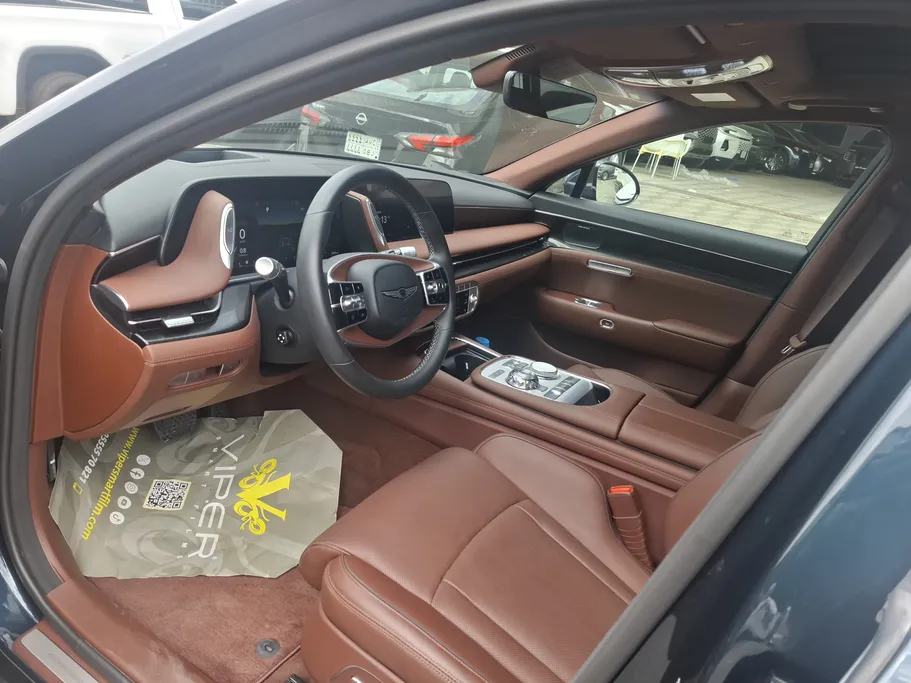 2025 Genesis G90 Platinum 