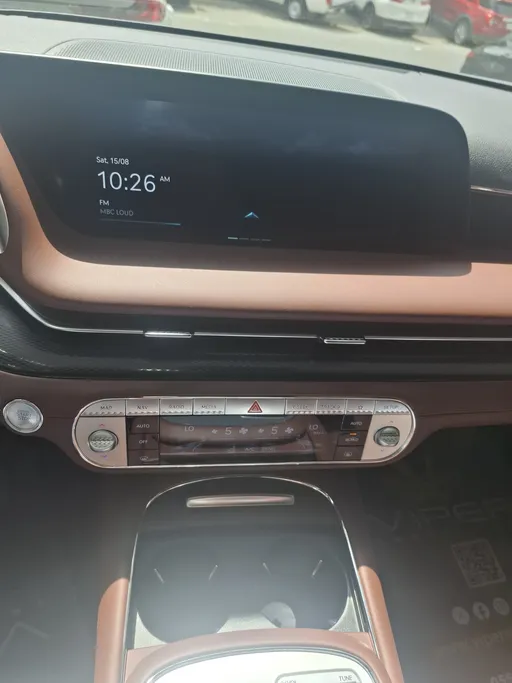 2025 Genesis G90 Platinum 