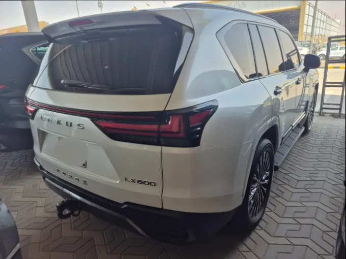 2022 Lexus LX 600 